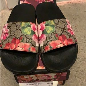 Gucci slides
